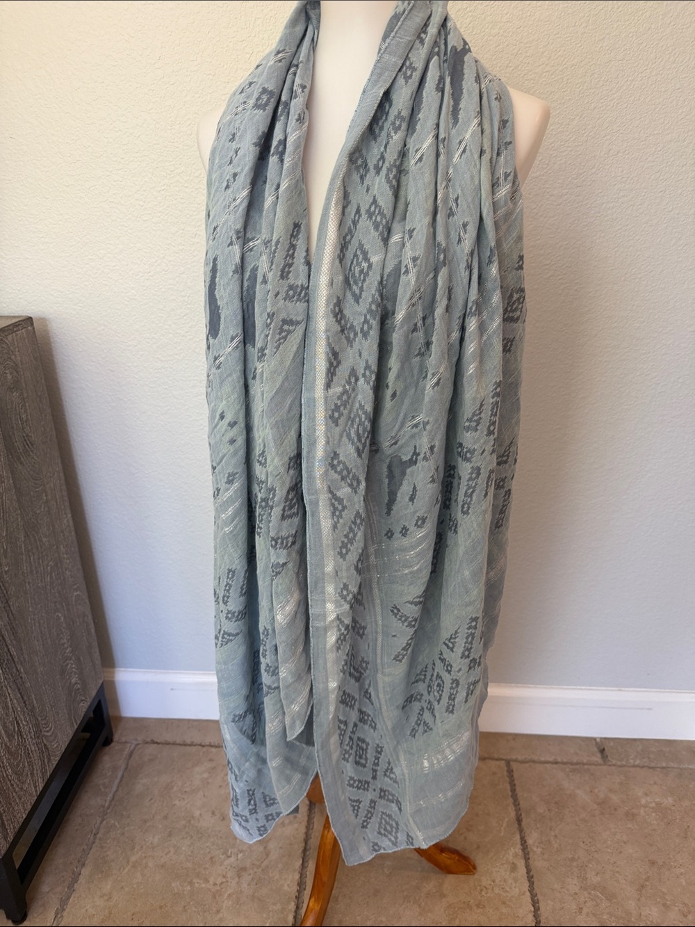 Anthropologie scar /wrap Light Blue Patterned